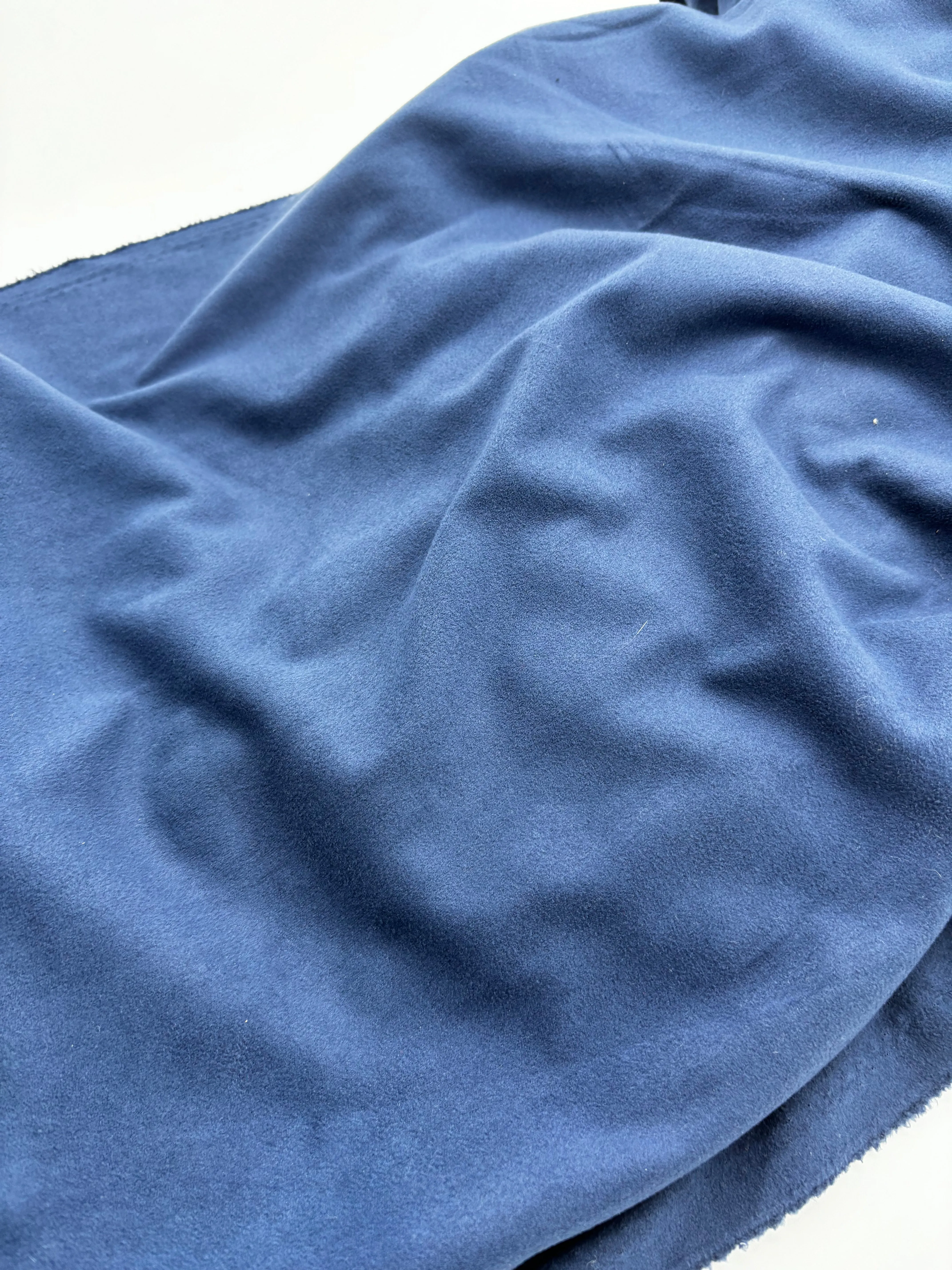 Buttersuede Knit - Navy