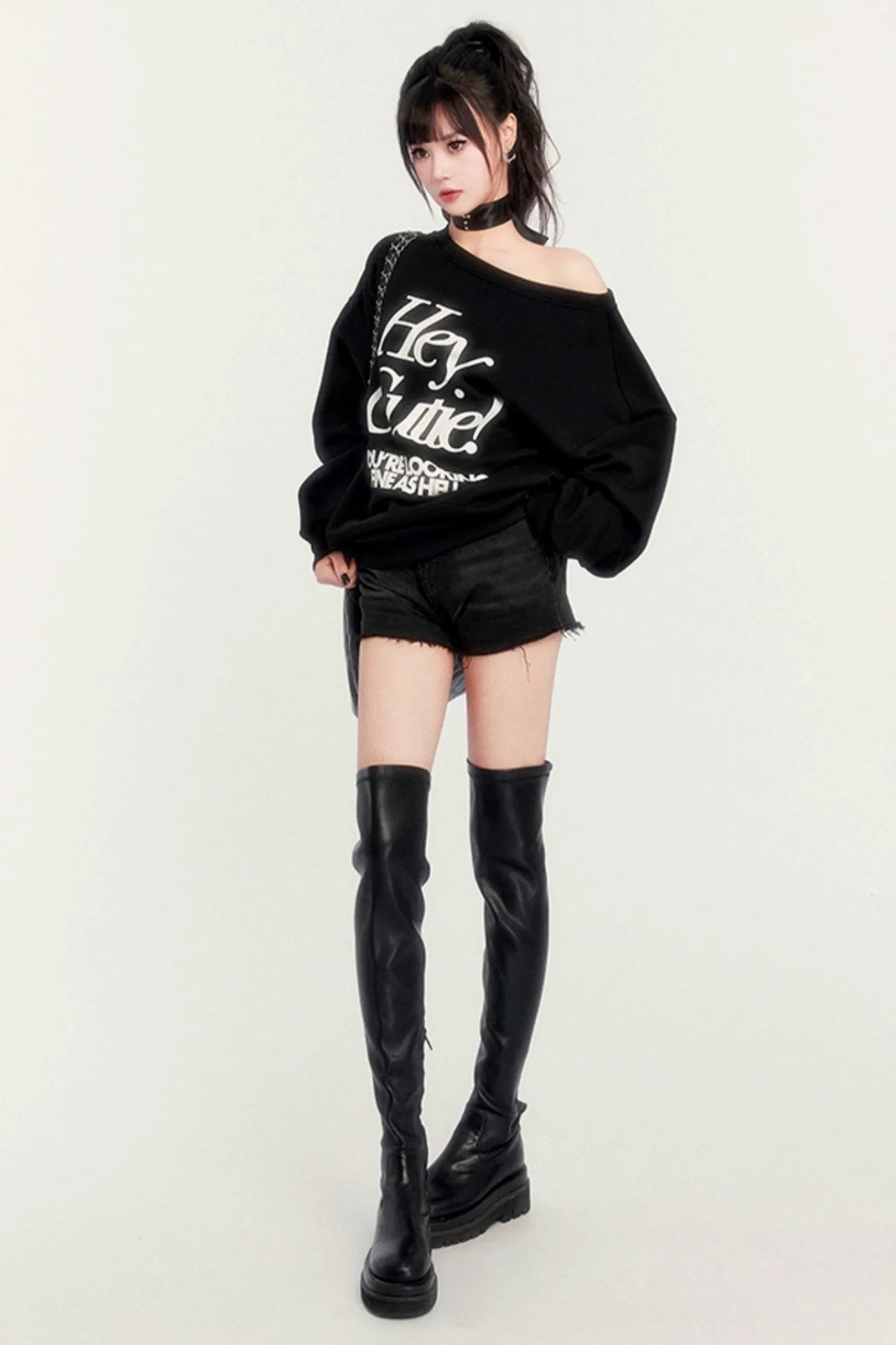 Loose Fleece Off-Shoulder Sweatshirt