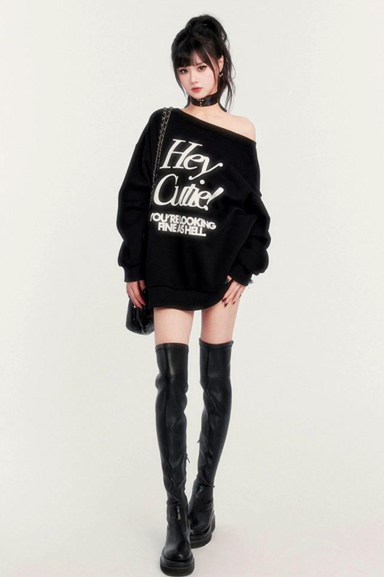 Loose Fleece Off-Shoulder Sweatshirt