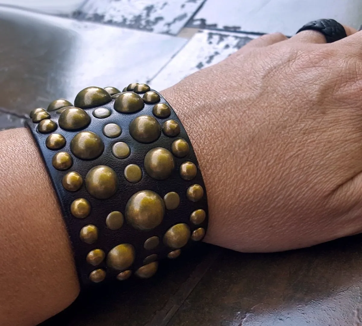 Midas Dome Rivet Leather Cuff - SS1110