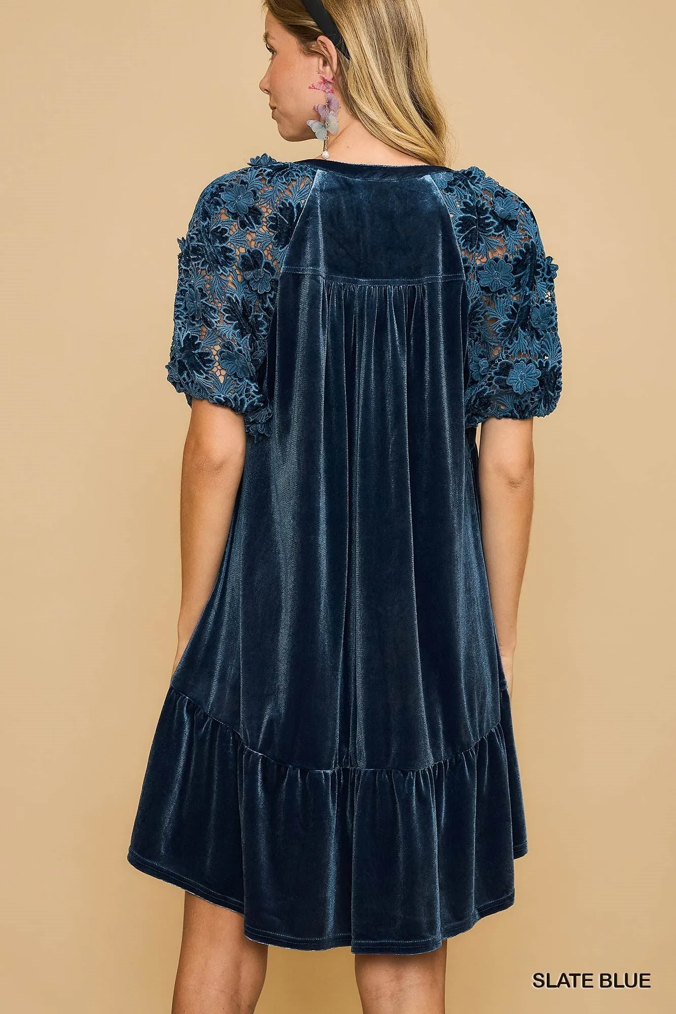 TIERED VELVET DRESS W/LACE CONTRAST DETAIL