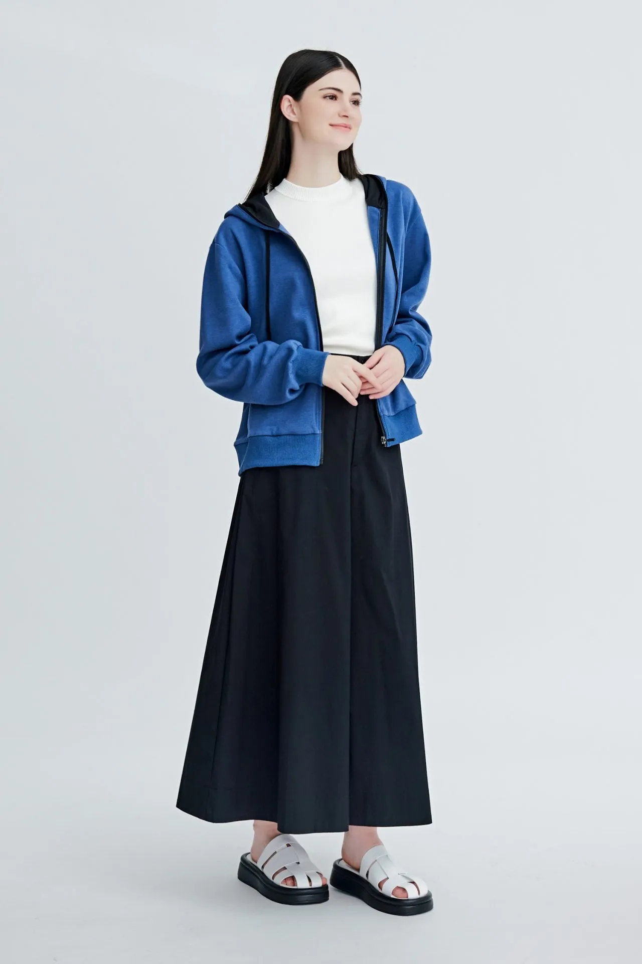 Wide-Legged Pants - Black