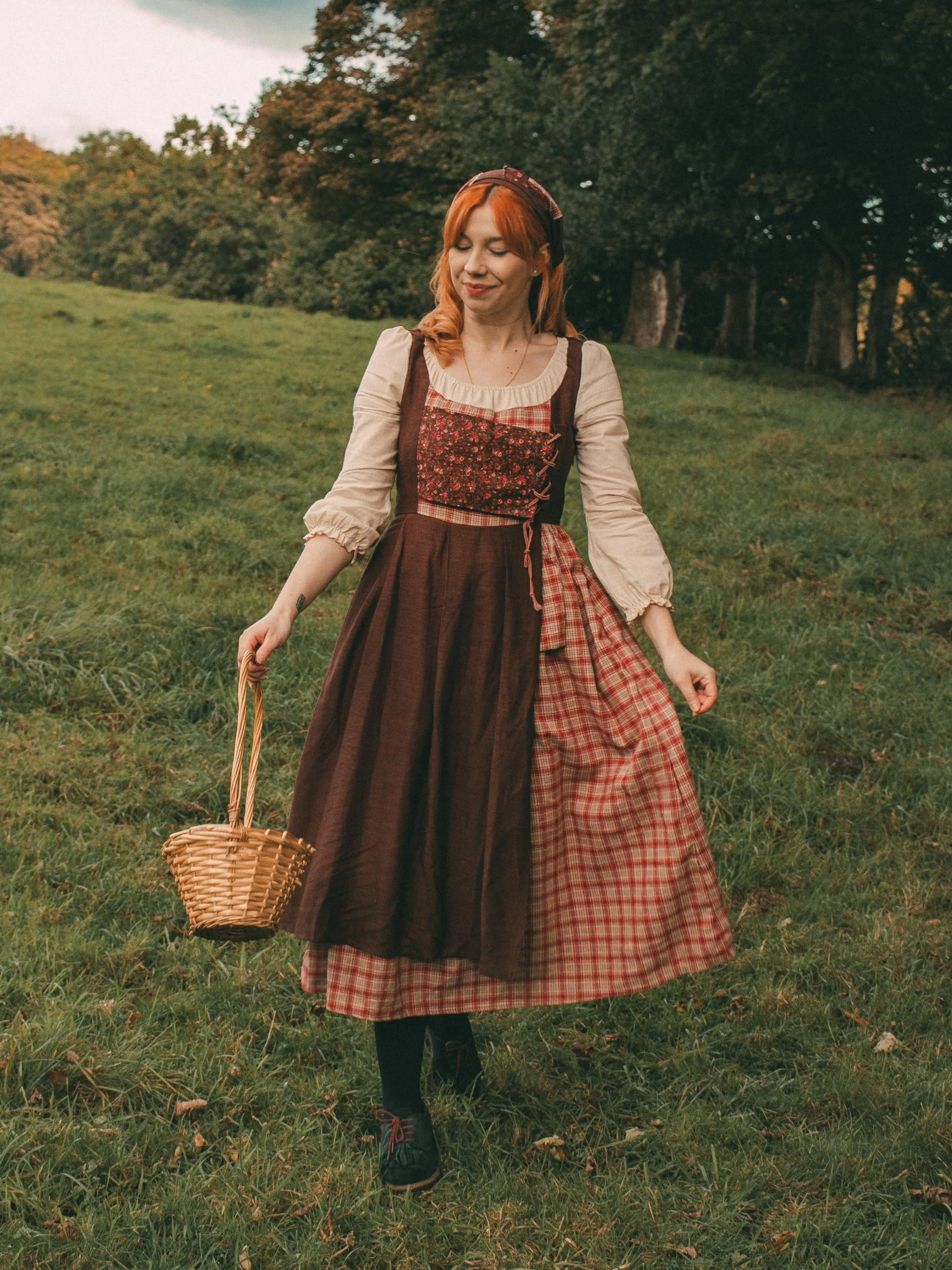 Young Peasant Girl dress (headkerchief included)