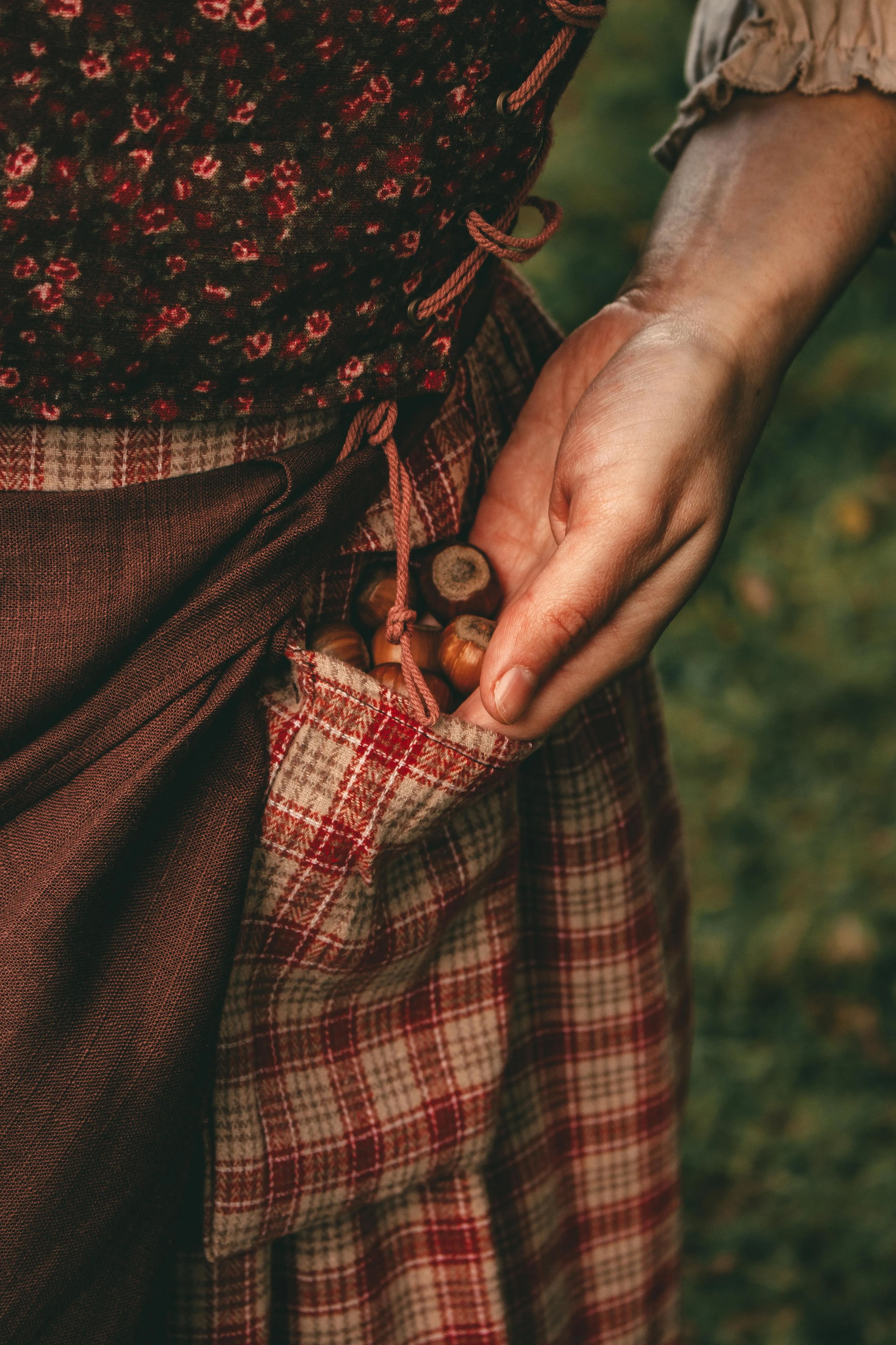Young Peasant Girl dress (headkerchief included)